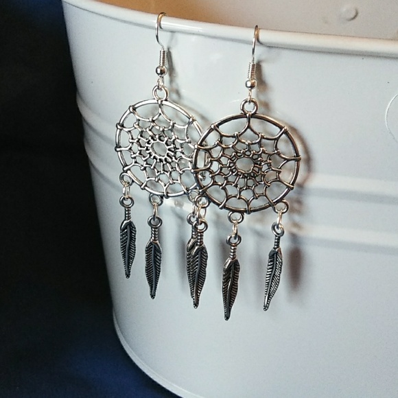 Handmade Silver dreamcatcher dangling earrings - Picture 1 of 3